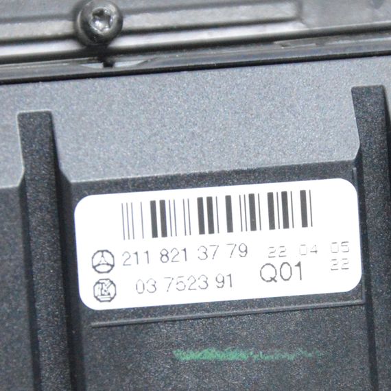Блок кнопок на торпедо Mercedes-Benz E-Class W211 2004-2009 Чейнджер ченджер Мерседес в211 2118213779 | Зображення 3