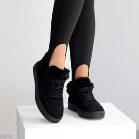 Класні Чорні зимові кросівки натуральна замша облямівка цигейка 38