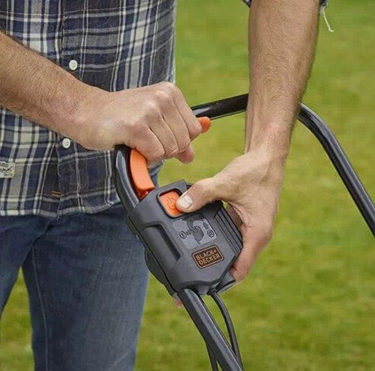 Газонокосарка електрична Black&Decker BEMW451 | Зображення 2