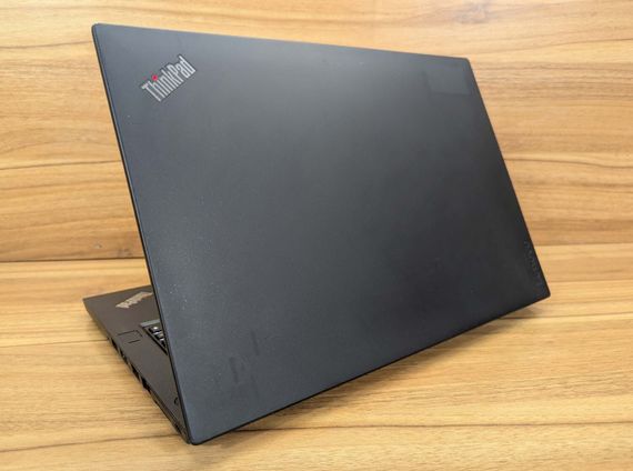 Ультрабук Б-клас Lenovo ThinkPad T470 / 14" (1920x1080) IPS / Intel Core i5-6300U (2 (4) ядра по 2.4 - 3.0 GHz) / 8 GB DDR4 / 300 GB SSD / Intel HD Graphics 520 / WebCam / Fingerprint / Windows 10 б/в + Подарунок Флеш-накопичувач USB 32 GB | Зображення 7