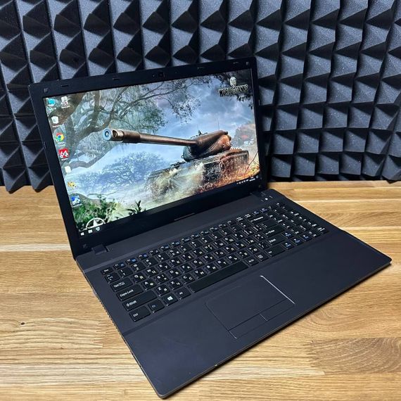 Ноутбук Б-клас Clevo W54 55SU1 / 15.6" (1920x1080) TN / Intel Core i7-4712MQ (4 (8) ядра по 2.3 - 3.3 GHz) / 8 GB DDR3 / 128 GB SSD / Intel HD Graphics 4600 / WebCam б/в | Зображення 2
