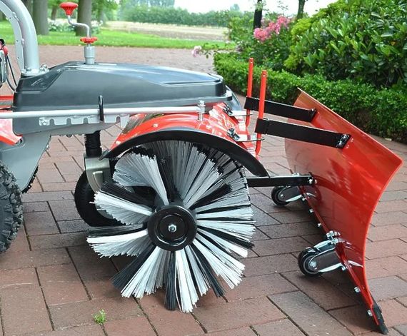 Підмітальна машина зі щіткою HECHT 8101 BS | Зображення 1