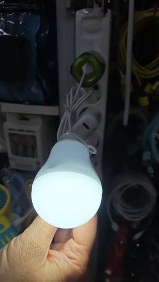 Портативна світлодіодна USB лампочка від повербанка світильник USB LED Лампа 5 Ват з кабелем 0.9 м Білий | Зображення 1