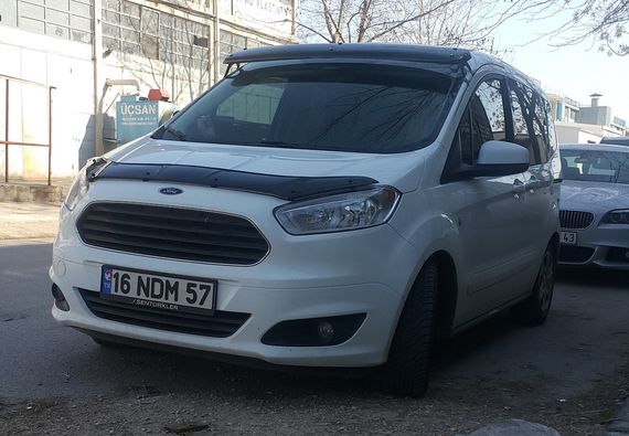 Козырек на лобовое стекло (черный глянец, 5мм) для Ford Courier 2014-2024 гг | Зображення 3