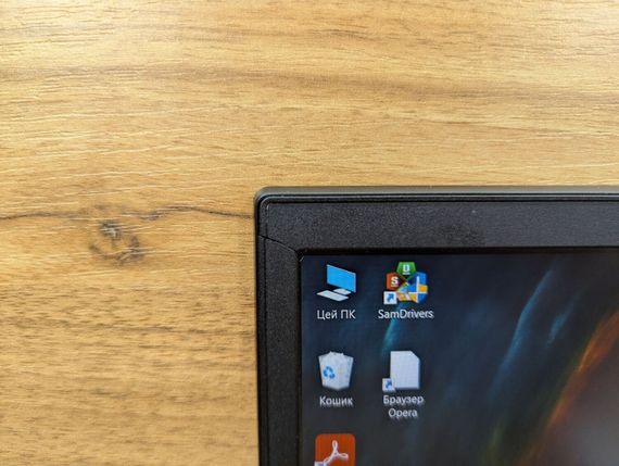 Ноутбук Б-клас Lenovo ThinkPad E15 / 15.6" (1920x1080) IPS / Intel Core i7-10510U (4 (8) ядра по 1.8 - 4.9 GHz) / 16 GB DDR4 / 512 GB SSD / Intel UHD Graphics / WebCam / Windows 10 б/в + Подарунок Бездротова миша / USB | Зображення 2