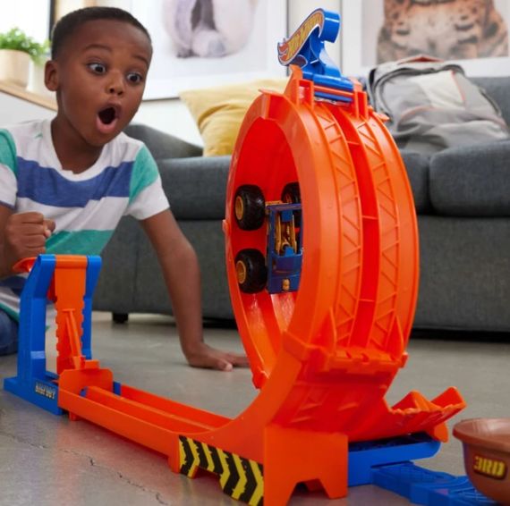 Трек Hot Wheels Monster Trucks Бігфут 50-летие Петля Прыжок за трофеем | Зображення 8