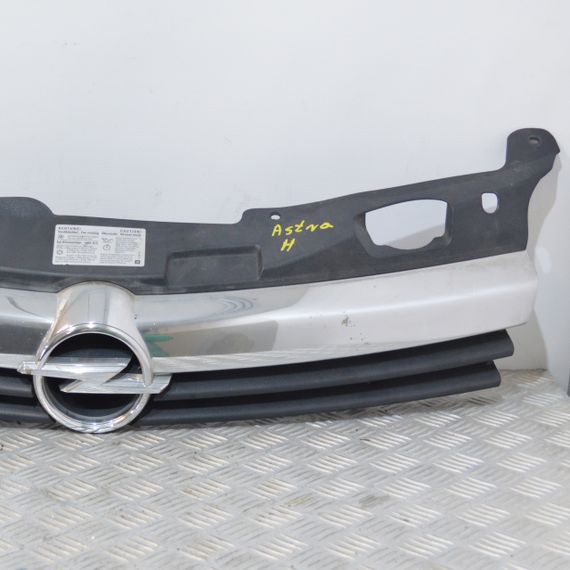 Решітка радіатора Opel Astra H 2004-2009 Решітка переднього бампера Опель Астра Н 13241961 13241963 | Зображення 2