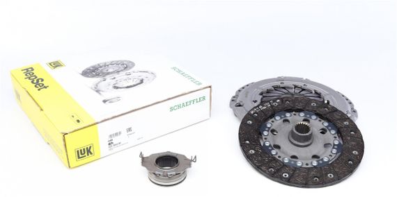 Комплект зчеплення Toyota Corolla 2.0 D-4D 02-07 d=230mm  +вижимний  623 3044 00