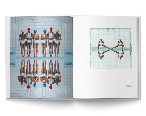 Подарункова книга для фотографів Maria Svarbova " Swimming Pools " альбоми відомих фотографів Марія Сварбова | Зображення 5