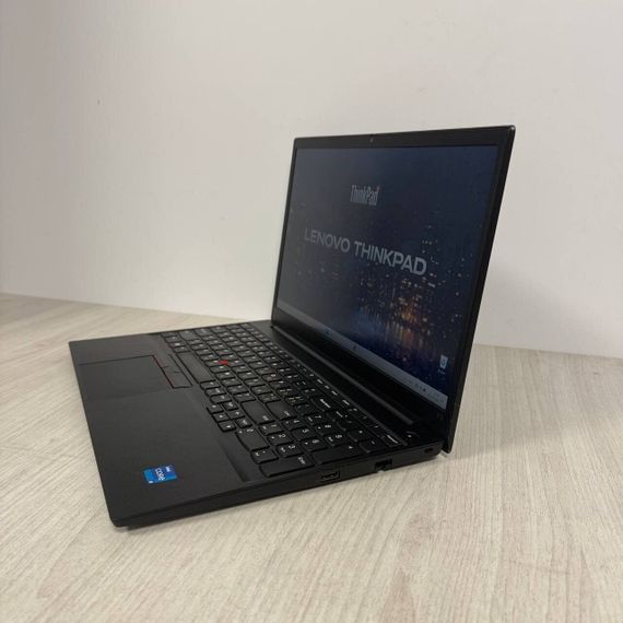 Ультрабук Б-класс Lenovo ThinkPad E15 Gen 2 / 15.6" (1920x1080) IPS / Intel Core i5-1135G7 (4 (8) ядра по 2.4 - 4.2 GHz) / 8 GB DDR4 / 256 GB SSD / Intel Iris Xe Graphics / WebCam б/у | Зображення 4