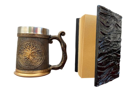 Подарунковий набір Кухоль 3D Друїд Ігграсиль і Блокнот 3D «Книга, що дивиться у відповідь» | Зображення 1