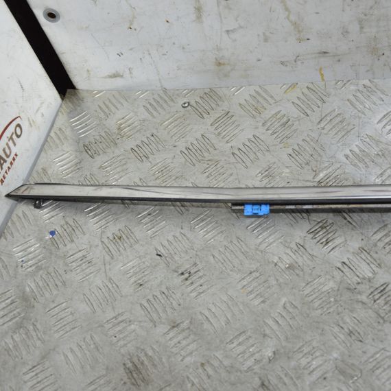 Молдинг скла правих дверей Mazda 6 GH 2008-2012 Накладка скла передніх правих дверей Мазда GS1DFRL | Зображення 1