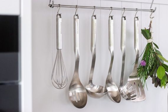 Ложка кухонна з прорізами KitchenAid Premium KMG004OHSS 33.8 см срібляста | Зображення 9