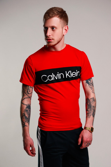 Футболка Кельвін червоний S XL