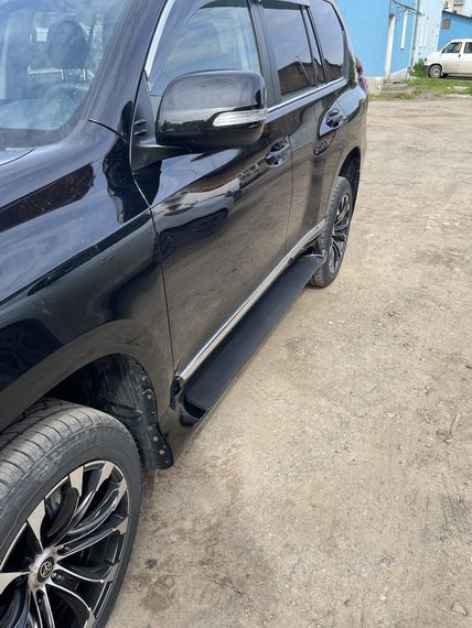 Бокові пороги GX-style (2 шт., алюміній) Чорний колір для Toyota Land Cruiser Prado 150 | Зображення 7