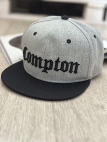 Кепка снепбек (Snapback) Compton Cірий з чорним 56-61р (9002)