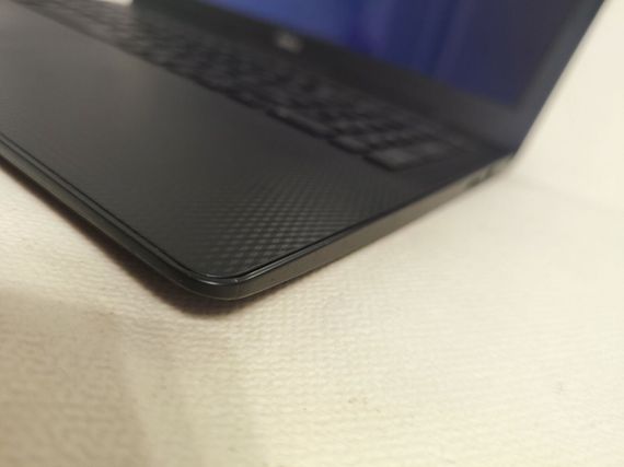 Ультрабук Dell Inspiron 3593 / 15.6" (1366x768) TN Touch / Intel Core i7-1065G7 (4 (8) ядра по 1.3 - 3.9 GHz) / 8 GB DDR4 / 256 GB SSD / Intel Iris Plus Graphics / WebCam б/у | Зображення 3