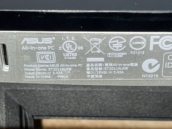 Моноблок Б-класс Asus ET2012AUKB / 20" (1600x900) TN / AMD E-450 (2 ядрa по 1.66 GHz) / 8 GB DDR3 / 120 GB SSD / AMD Radeon HD 6320 Graphics / WebCam б/у | Зображення 5