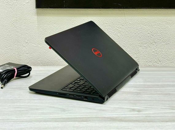 Игровой ноутбук Б-класс Dell Inspiron 15-7559 / 15.6" (1920x1080) TN / Intel Core i7-6700HQ (4 (8) ядра по 2.6 - 3.5 GHz) / 12 GB DDR3 / 256 GB SSD / nVidia GeForce GTX 960M, 4 GB GDDR5, 128-bit / WebCam / Win 10 Pro б/у | Зображення 4