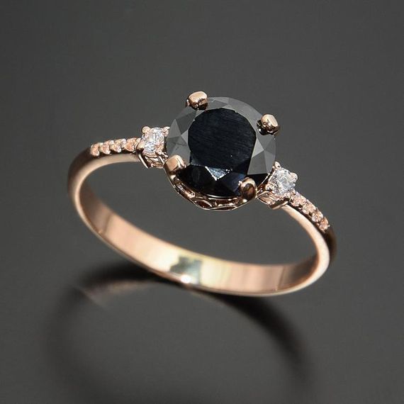 Кольцо из красного золота с черным камнем 19 | Зображення 2