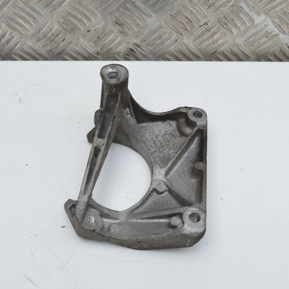 Кронштейн опори двигуна BMW 5 E60 E61 2003-2010 Подушка двигуна БМВ е60 22116761117 6761117 | Зображення 1