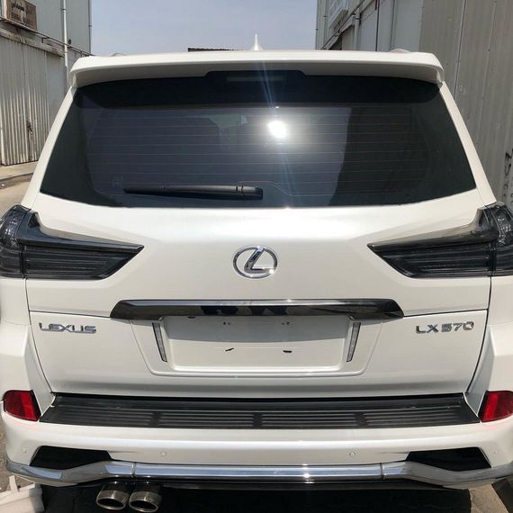 Задняя оптика 2016-2024 (Superior Black, 2 шт) для Lexus LX570 / 450d | Зображення 3