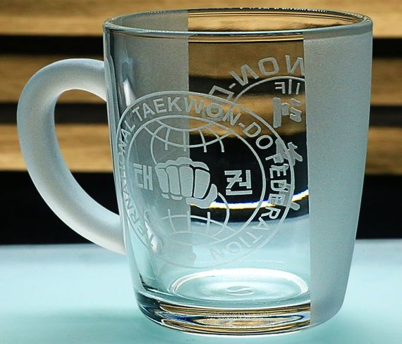 Чашка для чаю 350мл Теквандо ITF с гравировкой стеклянная кружка подарок для спортсмена тренера | Зображення 2