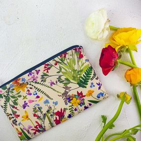 Косметичка жіноча Полевые цветы на белом фоне 20х12 см (K_21M034)