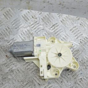 Моторчик склопідйомника передніх правих дверей Volvo S40 V50 2004-2012 Вольво с40 в50 992745100