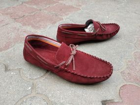Бордовые мокасины 45 размер. Выбирайте удобную обувь!