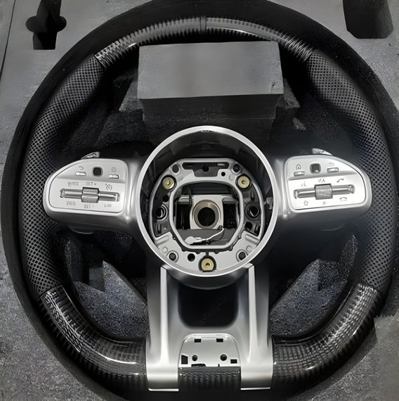 Кермо AMG 2018-Style (Карбон -2025 сірі кнопки, 4pin) для Mercedes GLA H247 2020- рр