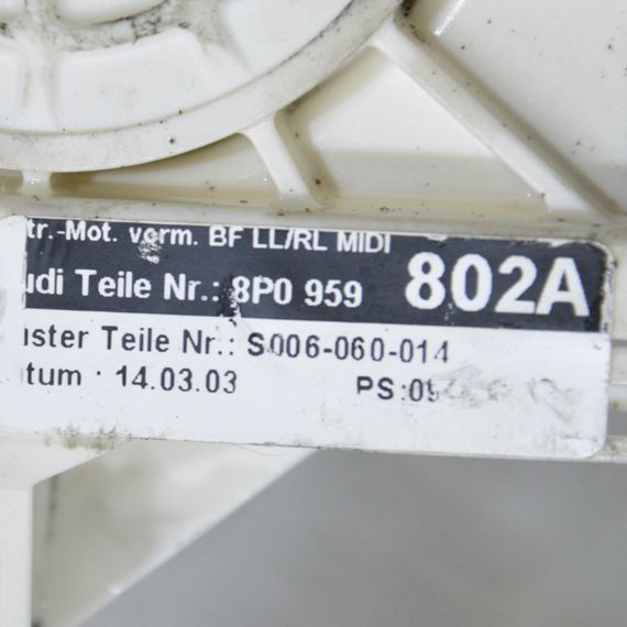 Мотор склопідйомника передніх правих дверей Audi A3 8P 2003-2012 Моторчик скла правих дверей Ауді 8P0959802A | Зображення 2