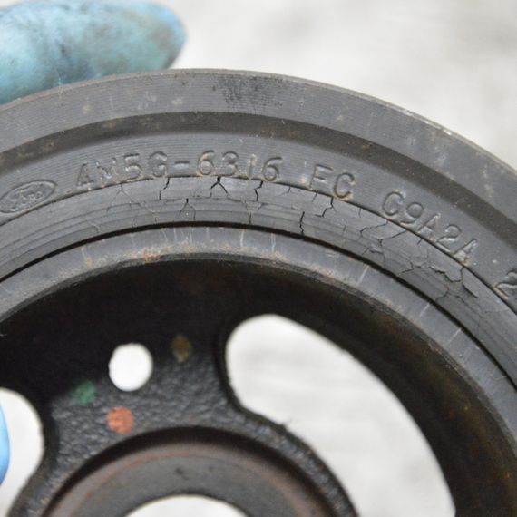 Шків колінвалу 1.8 / 2.0 Ford Focus C-Max 2003-2013 Шків колінчастого вала Форд Фокус Ц-Макс 4M5G6316FC | Зображення 3