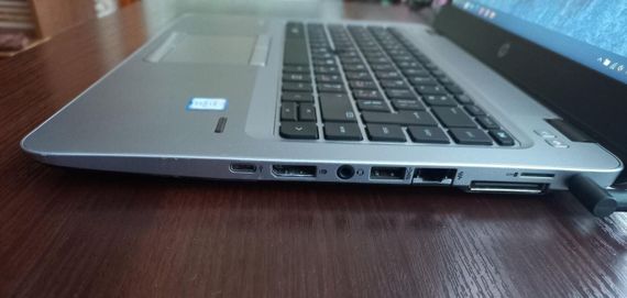 Ультрабук Б-класс HP EliteBook 840 G3 / 14" (1920x1080) TN / Intel Core i5-6300U (2 (4) ядра по 2.4 - 3.0 GHz) / 8 GB DDR4 / 256 GB SSD M.2 / Intel HD Graphics 520 / WebCam / Win 10 Pro б/у | Зображення 3