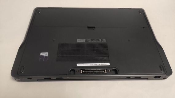 Ноутбук Dell Latitude E7440 / 14" (1366x768) TN / Intel Core i5-4310U (2 (4) ядра по 2.0 - 3.0 GHz) / 8 GB DDR3 / 256 GB SSD / Intel HD Graphics 4400 / WebCam / DVD-ROM б/в | Зображення 7