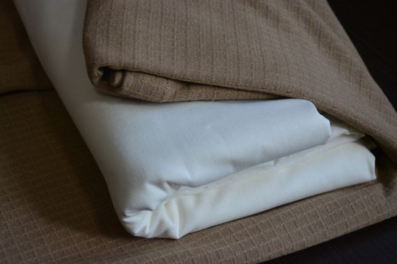 Комплект постельного белья с вафельным пледом La Romano Soft Pique 230×250, Коричневый | Зображення 2
