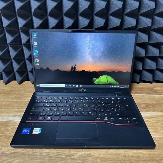 Ультрабук Б-клас Fujitsu LifeBook E5412 / 14" (1920x1080) IPS / Intel Core i5-1235U (10 (12) ядер по 3.3 - 4.4 GHz) / 16 GB DDR4 / 256 GB SSD / Intel Iris Xe Graphics / WebCam / Win 10 б/в | Зображення 1
