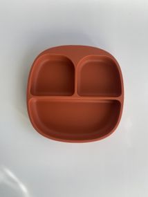 Силіконова секційна тарілка на присосці Квадрат Червона