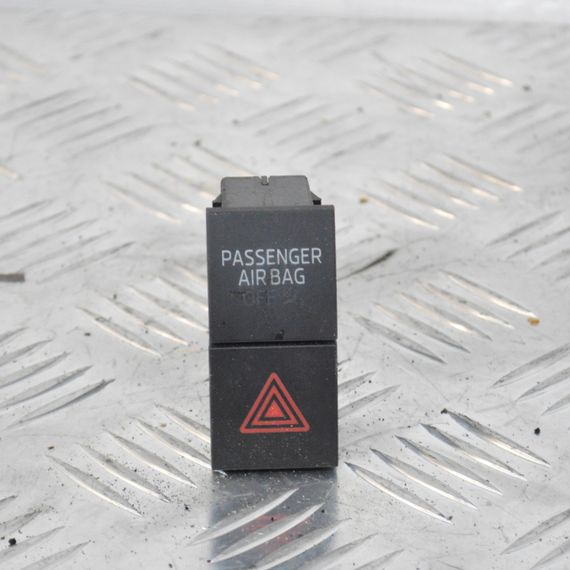 Кнопка аварійного сигналу Skoda Rapid 2012-2019 Перемикач аварійки Шкода Рапід 5JA953507B