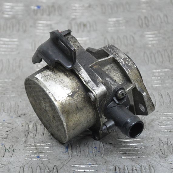 Вакуумний насос 1.5 DCI Renault Clio Megane Logan Scenic 2001-2024 Насос вакуумний Рено 8201005306 | Зображення 1