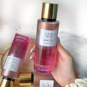 ПАРФУМОВАНИЙ СПРЕЙ ДЛЯ ТІЛА VICTORIAS SECRET LOVE SPELL SUNKISSED 250 МЛ