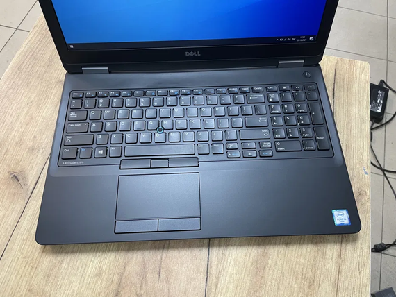 Ноутбук DELL Latitude 5570 15.6 core i5 6440HQ/16gb/256Gb SSD/Radeon R7 M370 | Зображення 1
