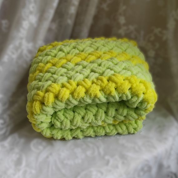 Плед плюшевий дитячий ручної роботи Alize Puffy 100х100 см, колір 41-2 (Зелений/жовтий) | Зображення 2