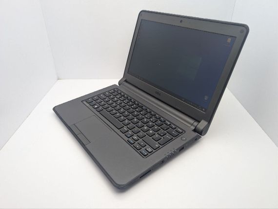 Ноутбук Dell Latitude 3350 / 13.3" (1366x768) TN / Intel Celeron 3215U (2 ядра по 1.7 GHz) / 8 GB DDR3 / 120 GB SSD / Intel HD Graphics / WebCam б/у | Зображення 6