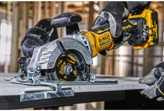 Пила дискова акумуляторна компактна безщіткова 115*9,5мм DeWALT DCS571NT | Зображення 4