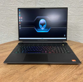 Ноутбук Dell Alienware m18 480Hz Ryzen 9 7945HX 32Gb SSD1Tb RX 7900M 16Gb Б/В