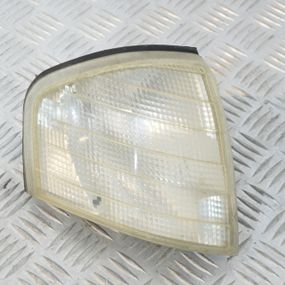 Покажчик повороту правий Mercedes W202 1993-2000 білий Поворотник правий Мерседес в202 A2028260843