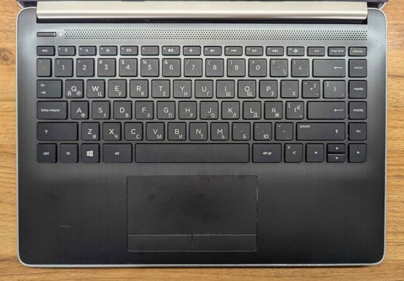 Ноутбук Б-класс HP 14-dk0002dx / 14" (1366x768) TN / AMD A9-9425 (2 ядра по 3.1 - 3.7 GHz) / 8 GB DDR4 / 240 GB SSD / AMD Radeon R5 Graphics / WebCam / Windows 10 б/у | Зображення 2