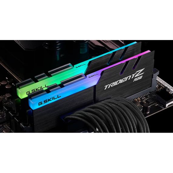 Модуль пам'яті для комп'ютера DDR4 16GB (2x8GB) 4400 MHz Trident Z RGB G.Skill (F4-4400C18D-16GTZRC) | Зображення 2