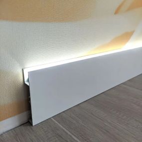 Алюминиевый плинтус DEAL 80/15 LED Белый